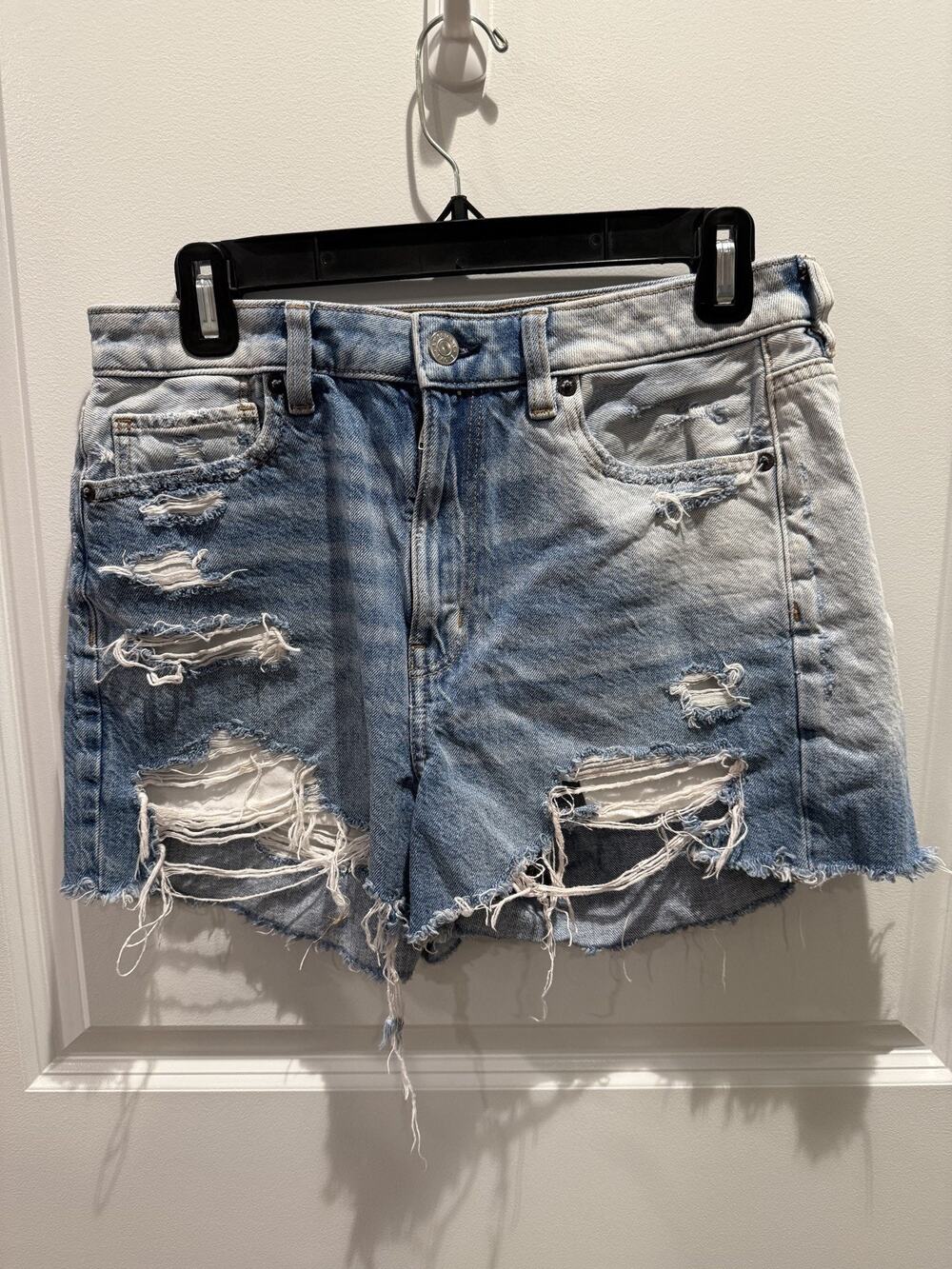 American Eagle Denim Shorts Women’s 6 Blue Jean Cut Off Raw Hem Distressed